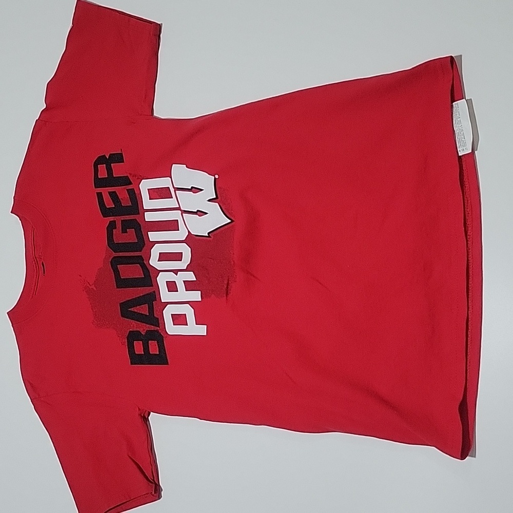 Wisconsin BADGER 100 % Cotton TSHIRT S